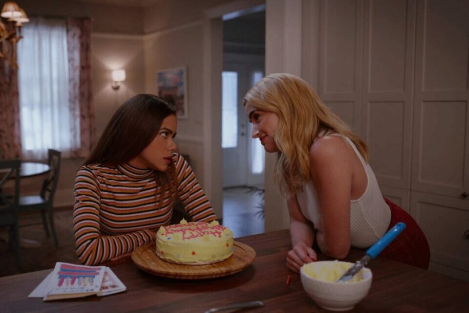ginny et georgia saison 1 bande-annonce de l'intrigue et date de sortie de netflix howey gentry